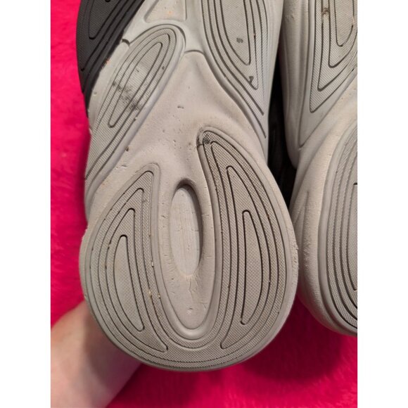 adidas Ozelia GW0613 Women’s 7 Black Gray Chunky Retro Running Shoes Sneakers - Picture 10 of 11